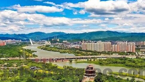 台湾最新伦理片-台湾最新伦理片，人性深处的微光与暗影